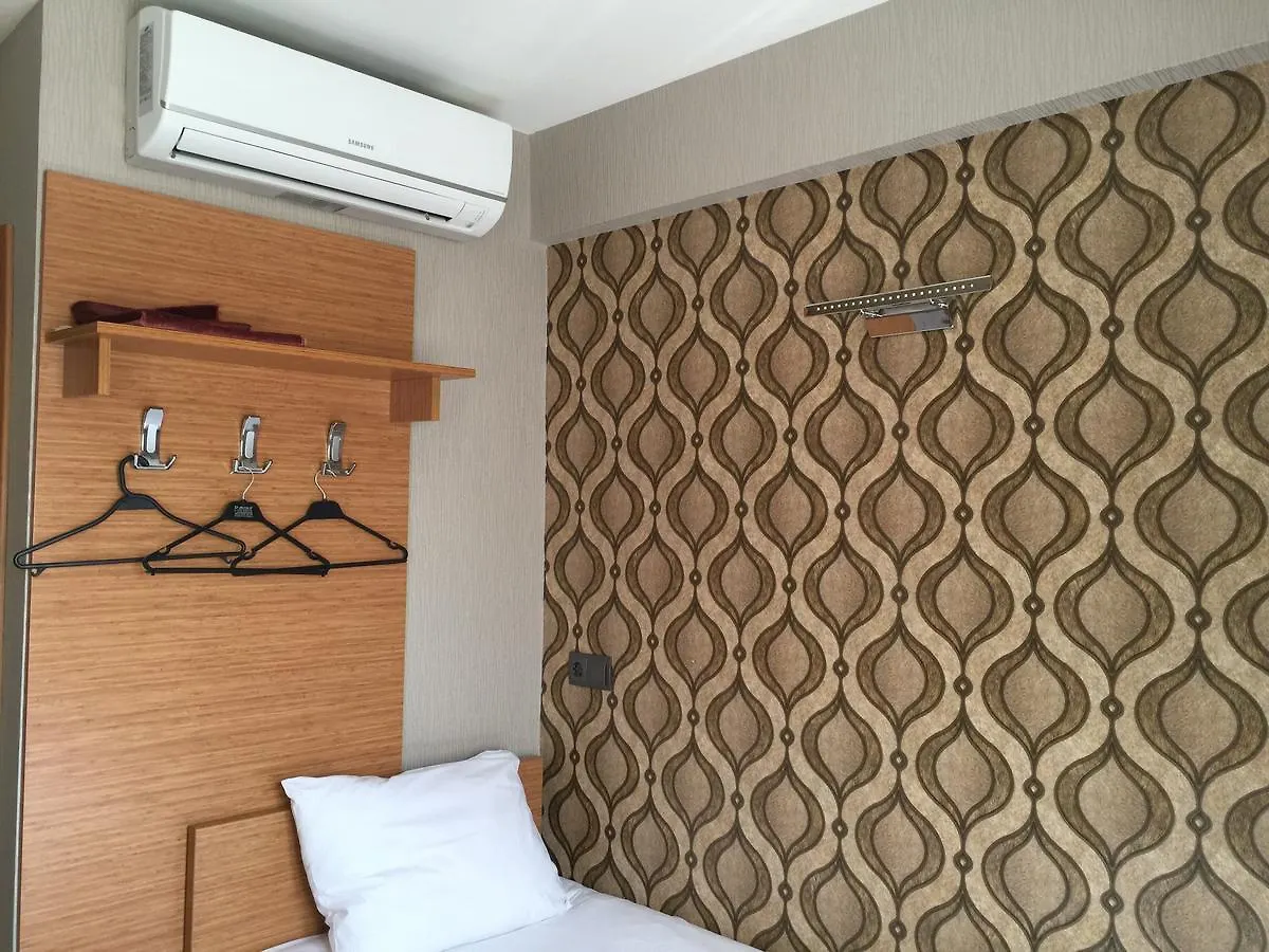 Okur Otel イスタンブール 2*,